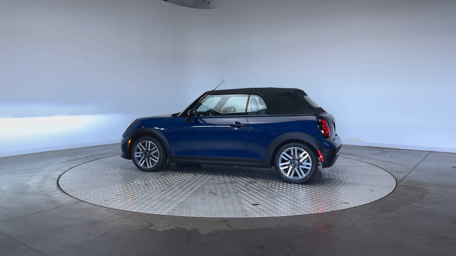 Used 2026 MINI Cooper S FWD image 6