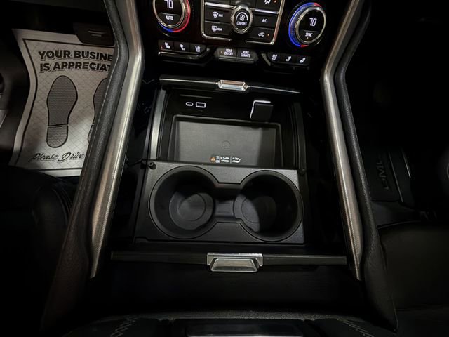 Used 2022 GMC Yukon XL Denali image 21