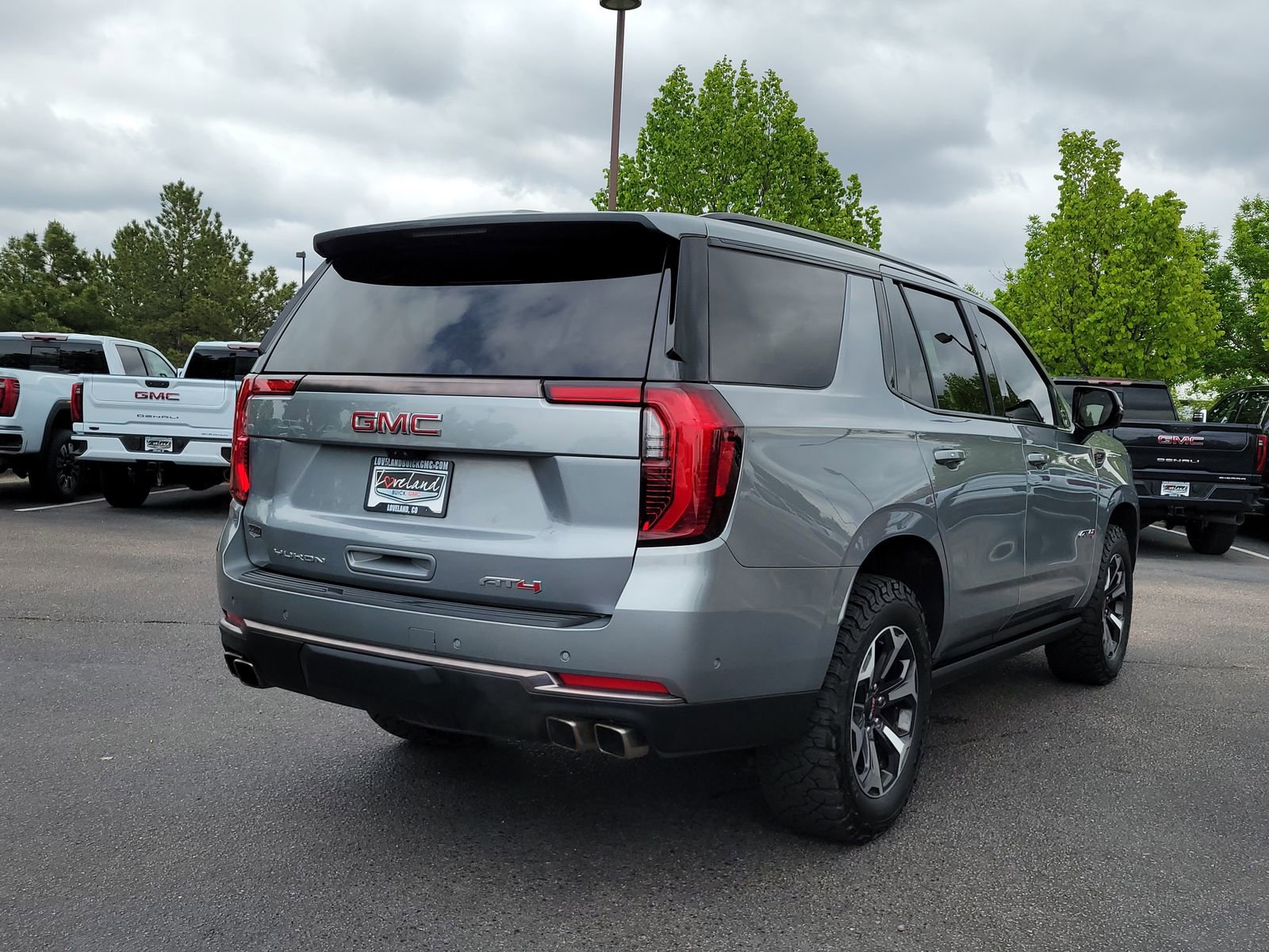 Used 2025 GMC Yukon AT4 Ultimate AWD/4WD image 3