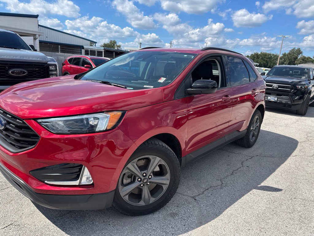 Used 2023 Ford Edge SEL w/ Sport Appearance Package AWD/4WD image 2