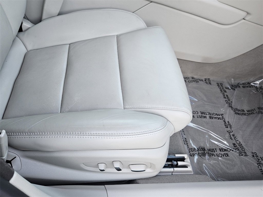 Used 2016 Cadillac XTS Luxury w/ Driver Awareness Package image 35