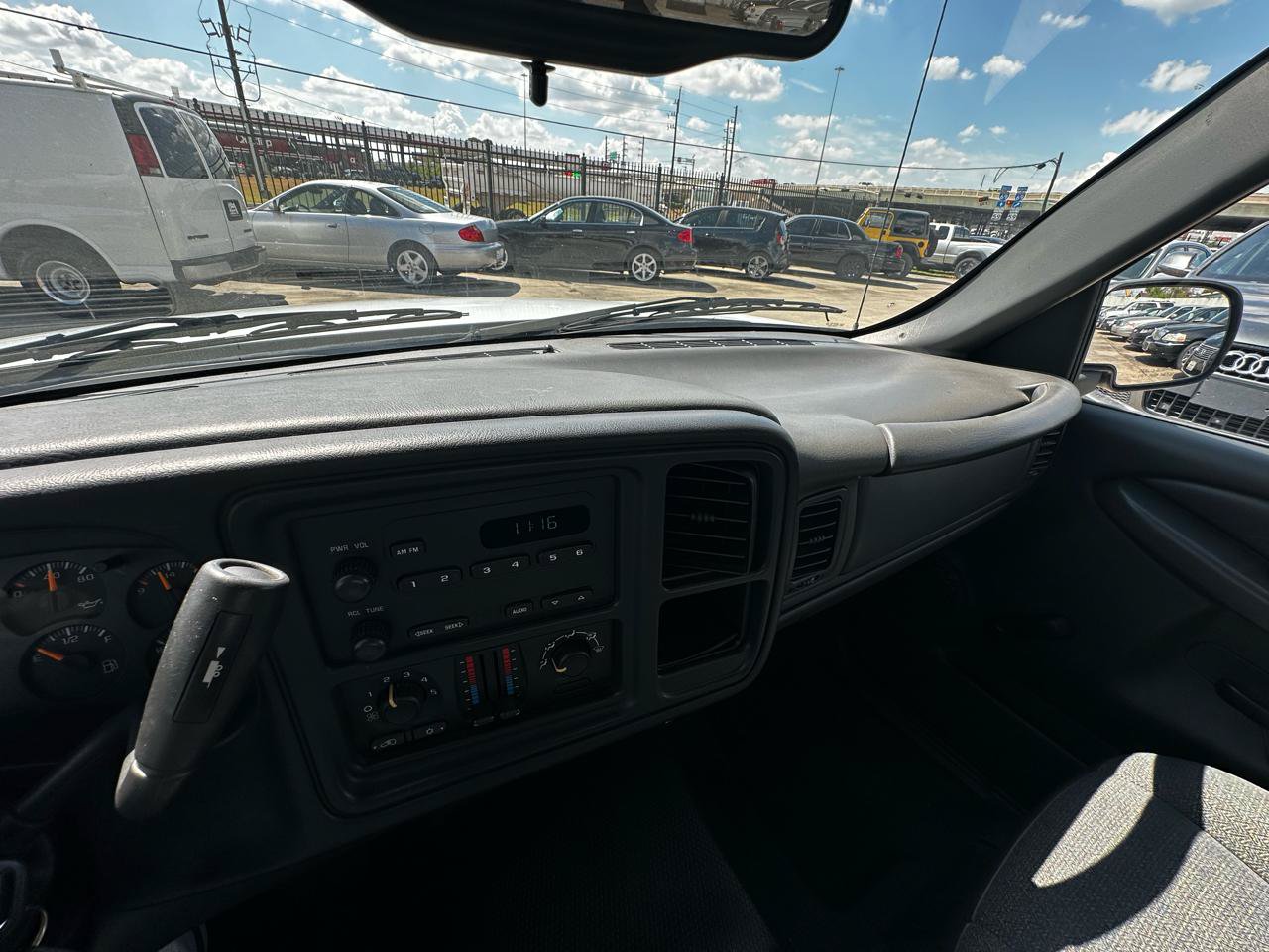 Used 2005 Chevrolet Silverado 1500 W/T RWD image 42