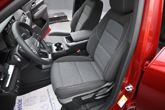 New 2027 GMC Terrain Elevation w/ LPO, Floor Liner Package AWD/4WD image 19