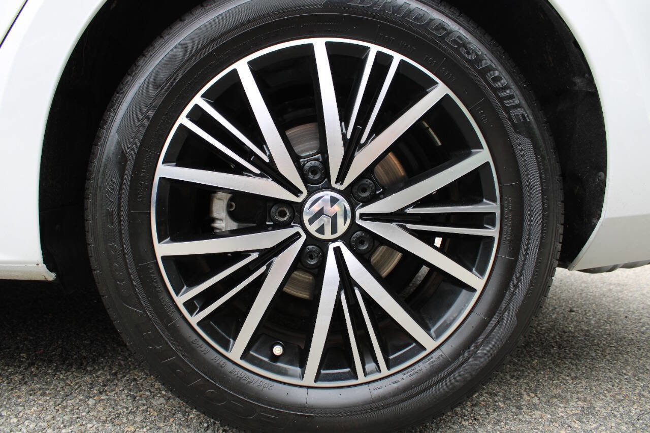 Used 2018 Volkswagen Jetta Wolfsburg Edition image 19