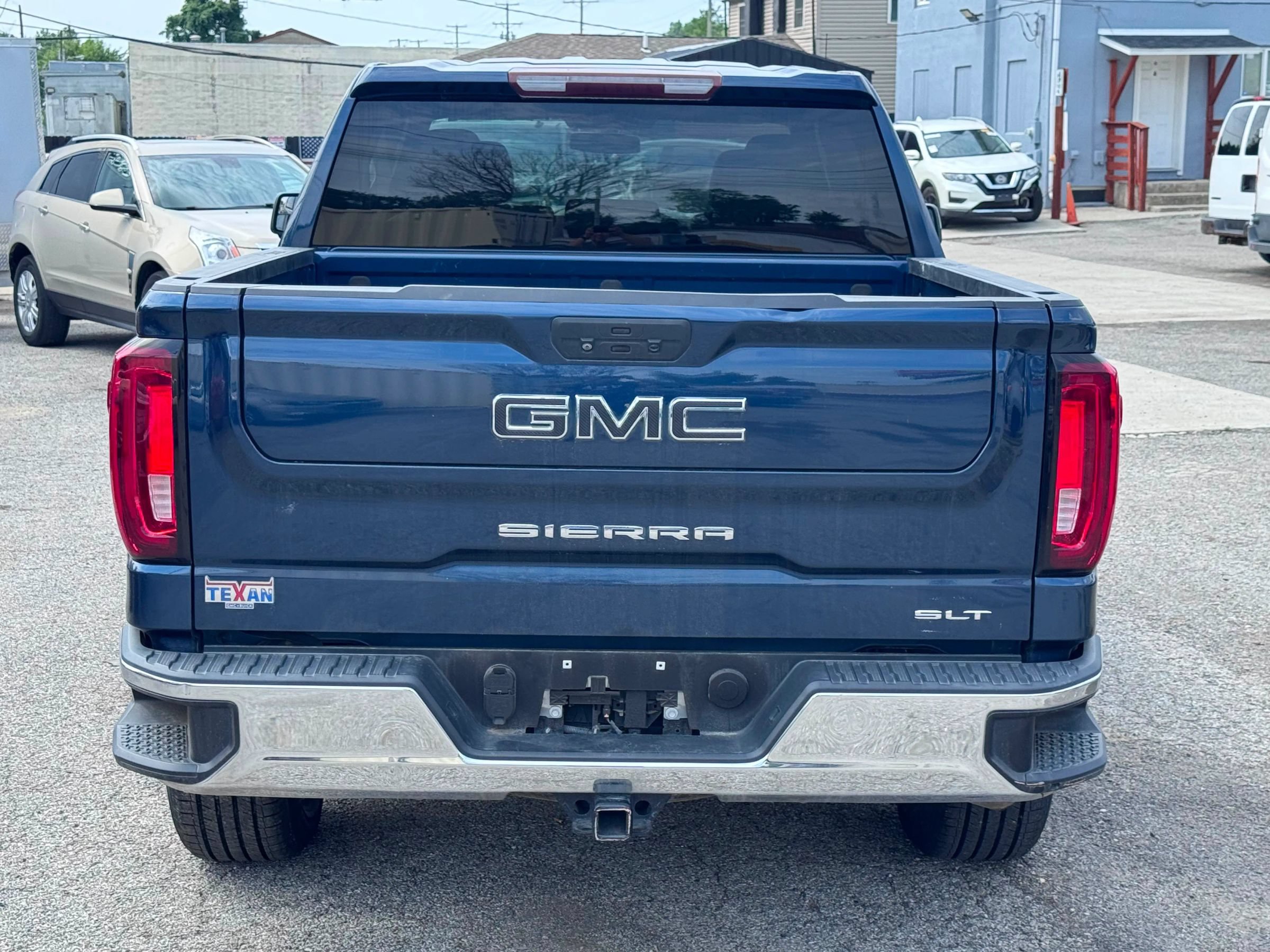 Used 2021 GMC Sierra 1500 SLT RWD image 4