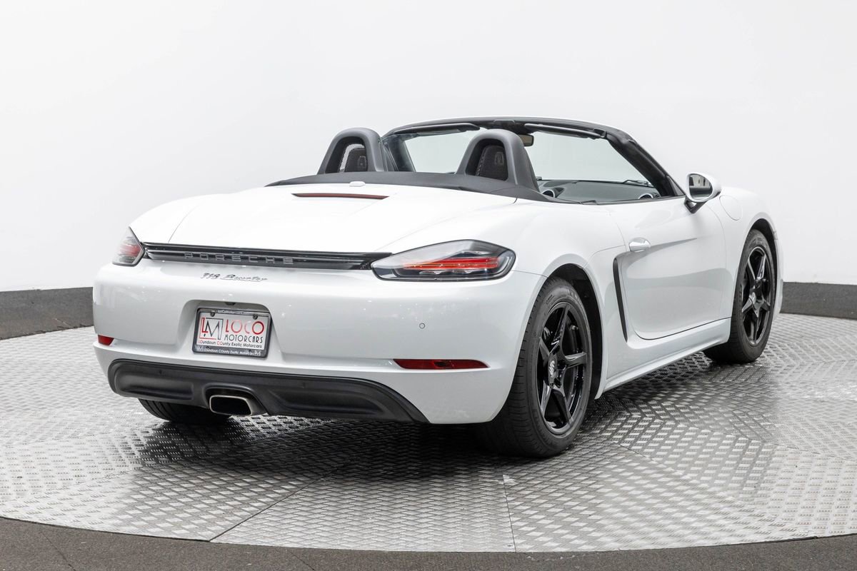 Used 2017 Porsche 718 Boxster RWD image 5