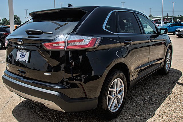Used 2024 Ford Edge SEL AWD/4WD image 4