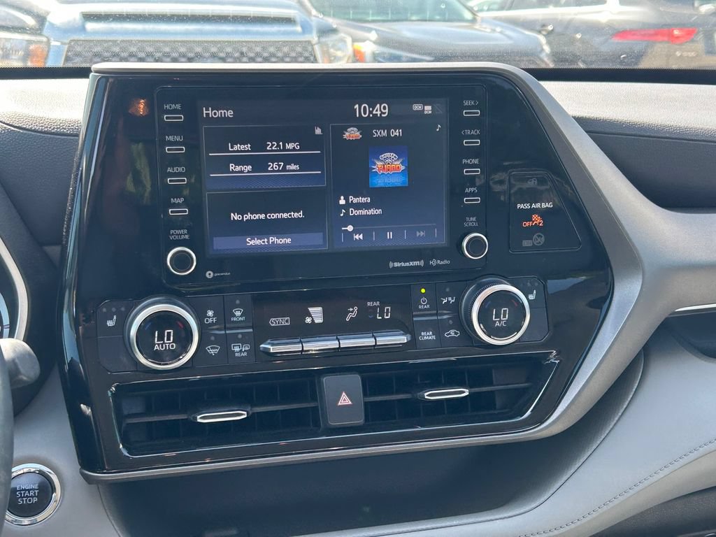 Used 2022 Toyota Highlander XLE FWD image 20