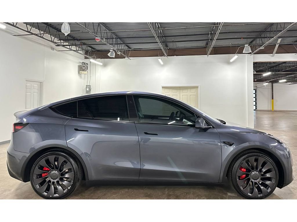 Used 2023 Tesla Model Y Performance AWD/4WD image 9