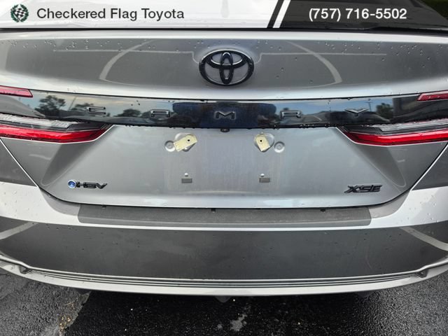 Used 2025 Toyota Camry XSE FWD image 7