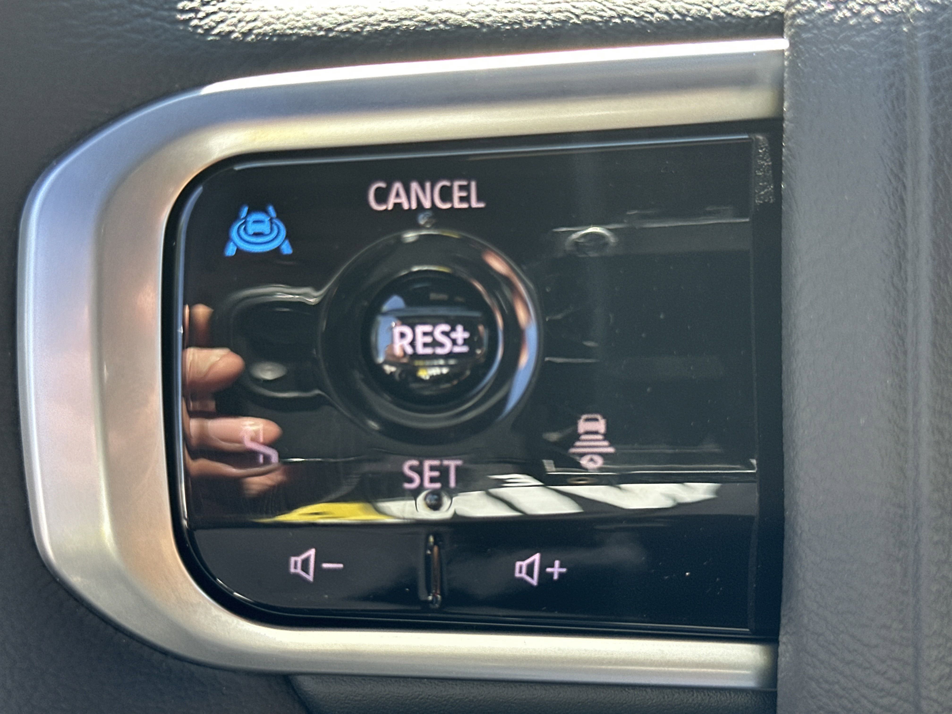 New 2025 Nissan Armada SL w/ Captain's Chari Seat Package image 27