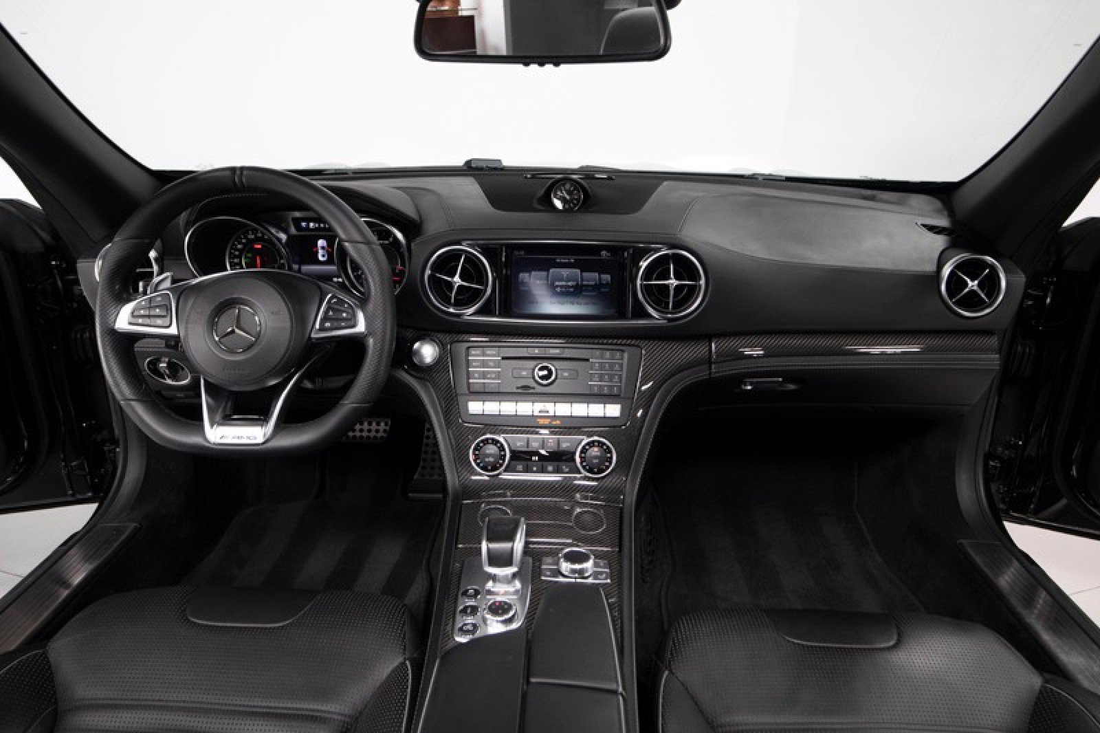 Used 2019 Mercedes-Benz SL 63 AMG image 24