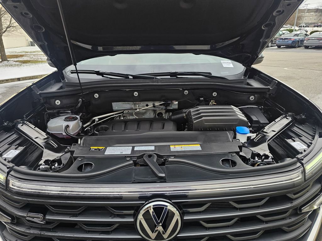 Used 2024 Volkswagen Atlas Cross Sport SEL R-Line image 23