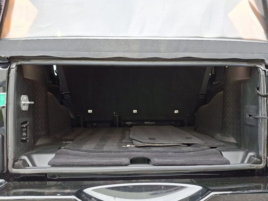 Used 2016 Jeep Wrangler Unlimited Sahara w/ Trailer Tow Group image 27