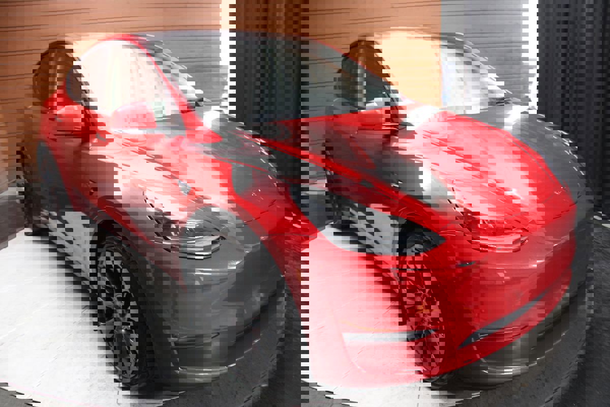 Used 2023 Tesla Model Y Performance image 54