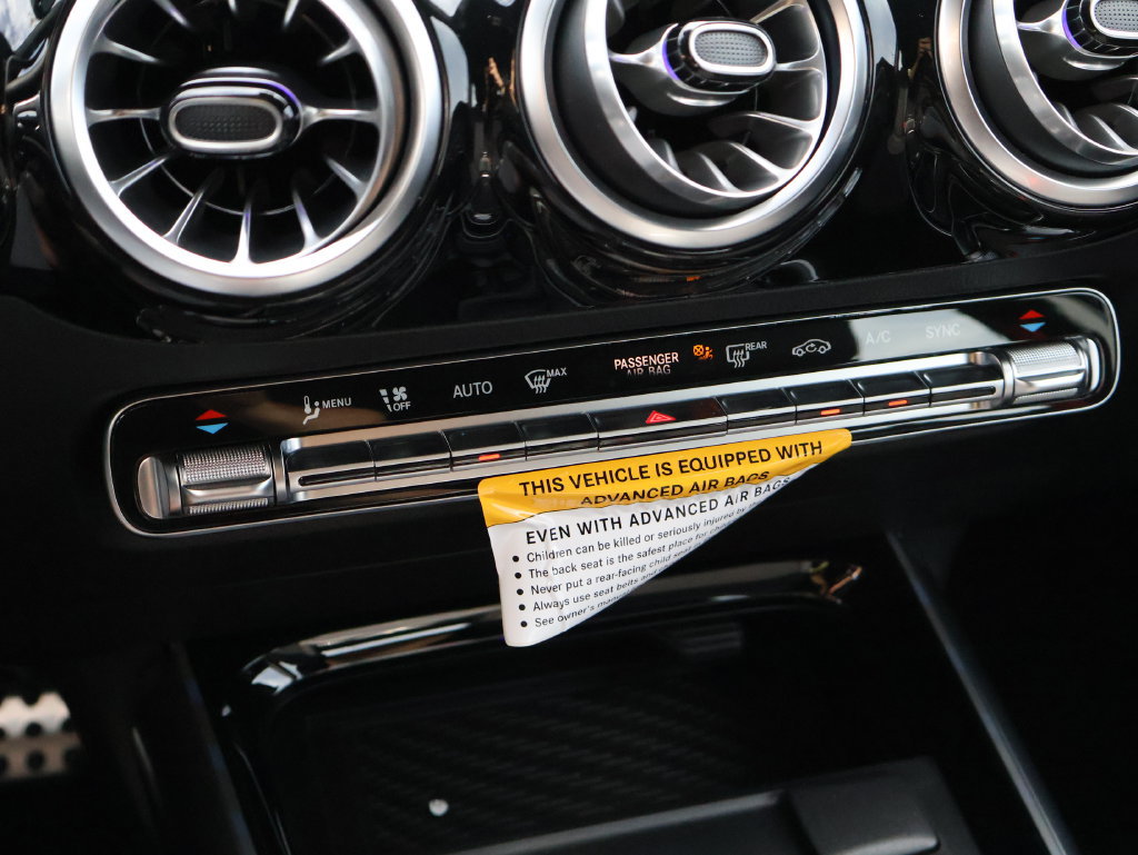 New 2026 Mercedes-Benz GLA 35 AMG 4MATIC image 23