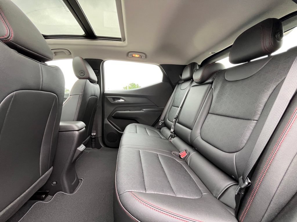 New 2027 Chevrolet Bolt RS w/ Technology Package FWD image 18