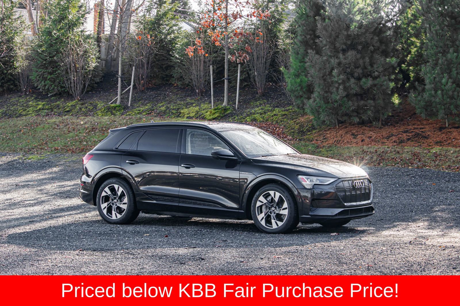Used 2021 Audi e-tron Premium w/ Convenience Plus Package image 11