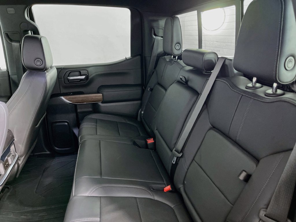 Used 2022 Chevrolet Silverado 1500 High Country w/ Technology Package AWD/4WD image 29