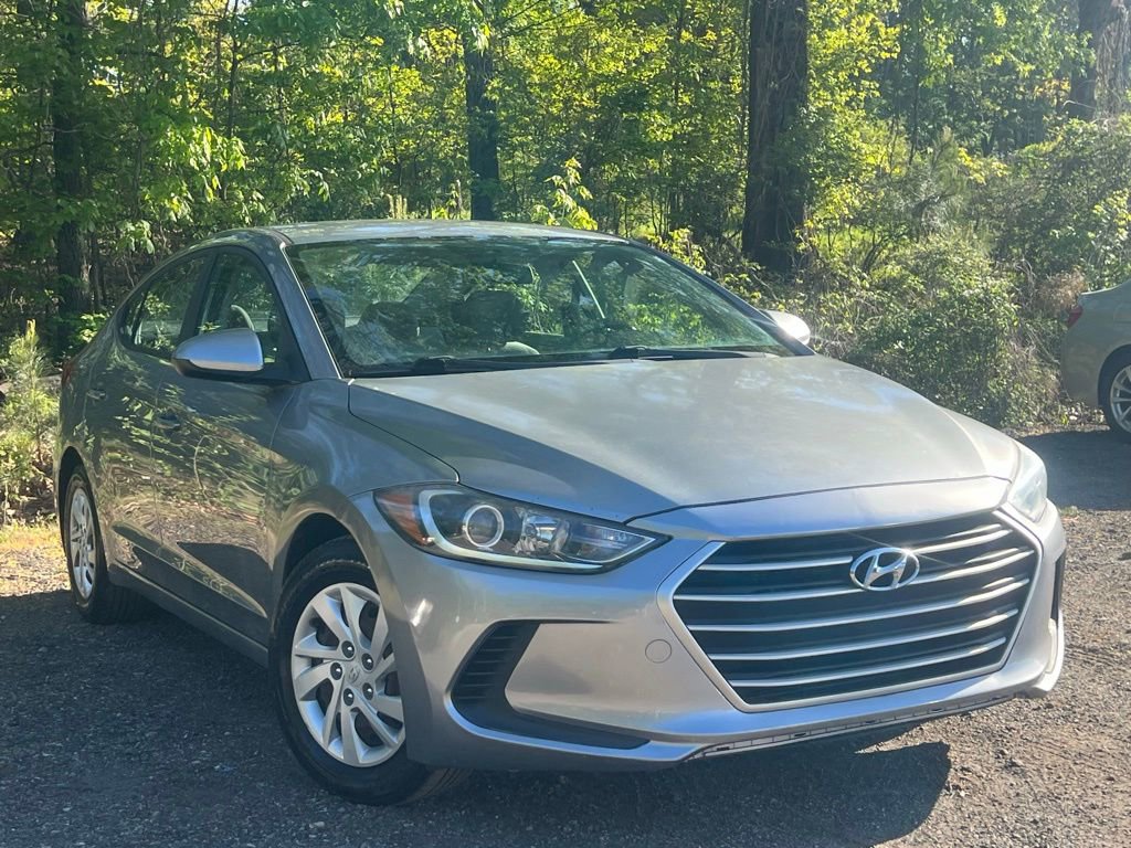 Used 2017 Hyundai Elantra SE FWD image 7