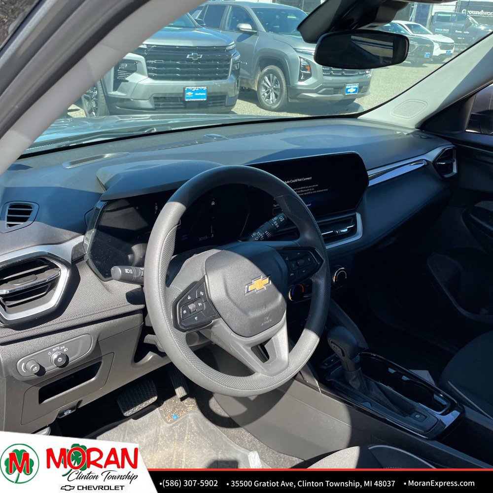Used 2024 Chevrolet TrailBlazer LS w/ LS Convenience Package FWD image 12