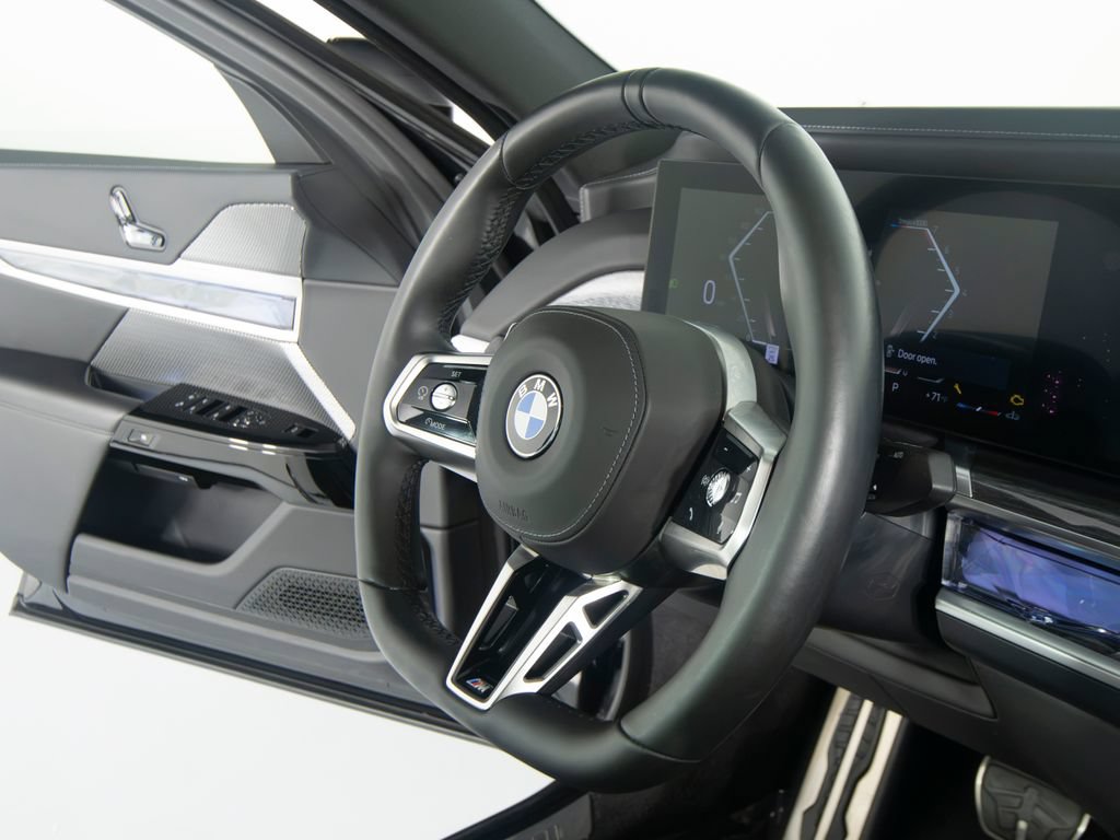 Used 2023 BMW 760i xDrive AWD/4WD image 37