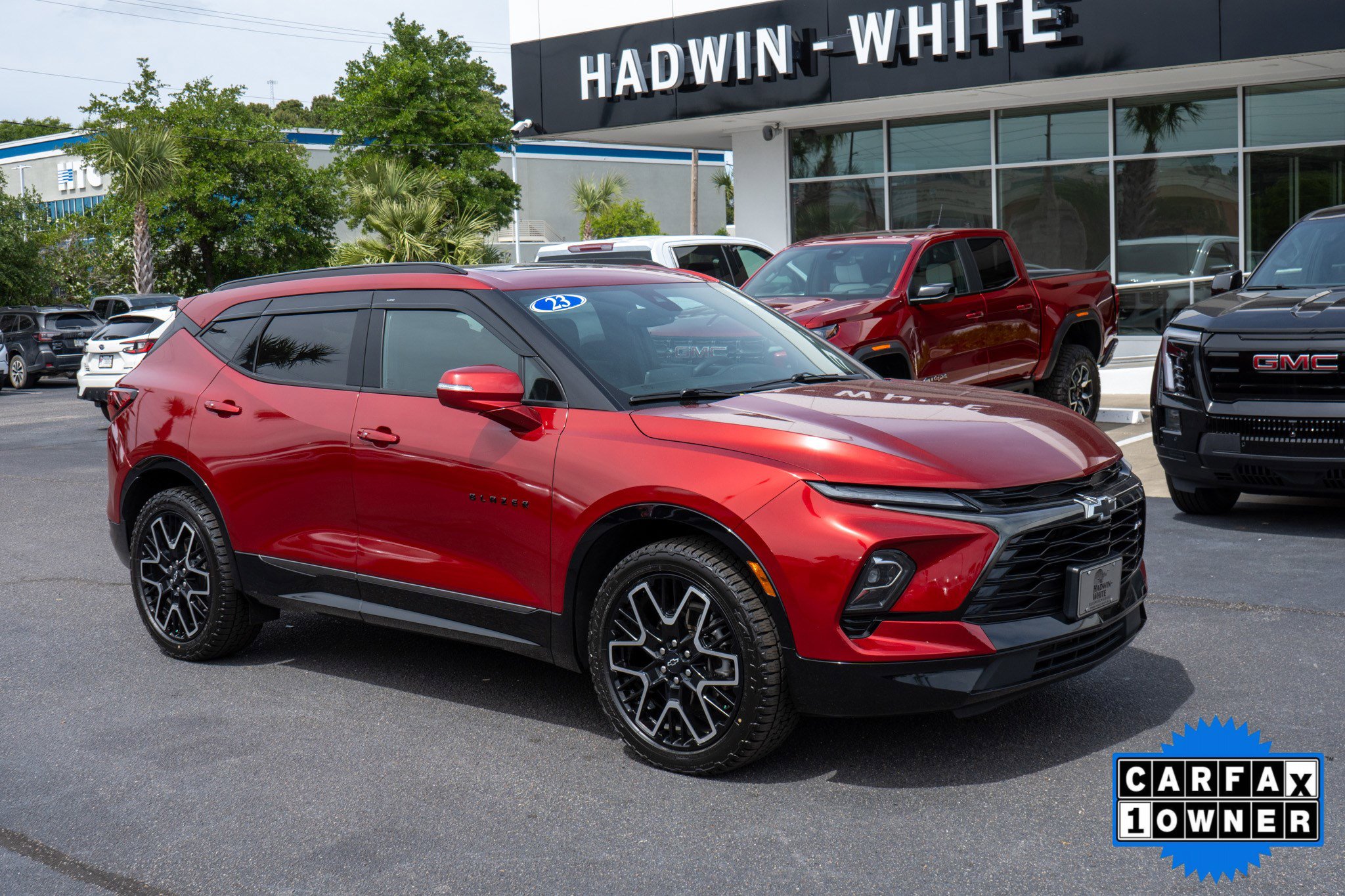 Used 2023 Chevrolet Blazer RS FWD image 1