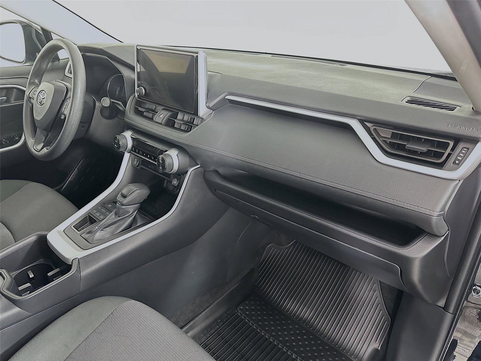 Used 2025 Toyota RAV4 XLE image 27