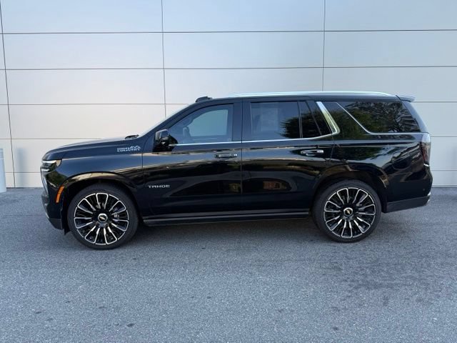 Used 2025 Chevrolet Tahoe High Country AWD/4WD image 2