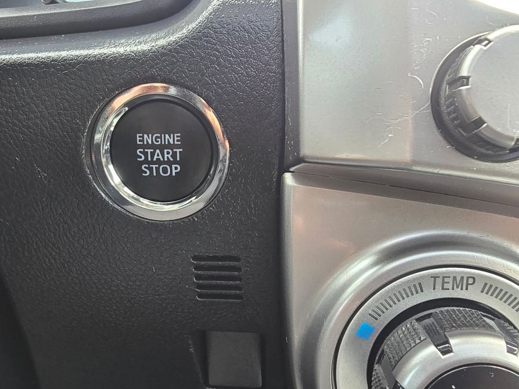 Used 2021 Toyota 4Runner Limited image 27