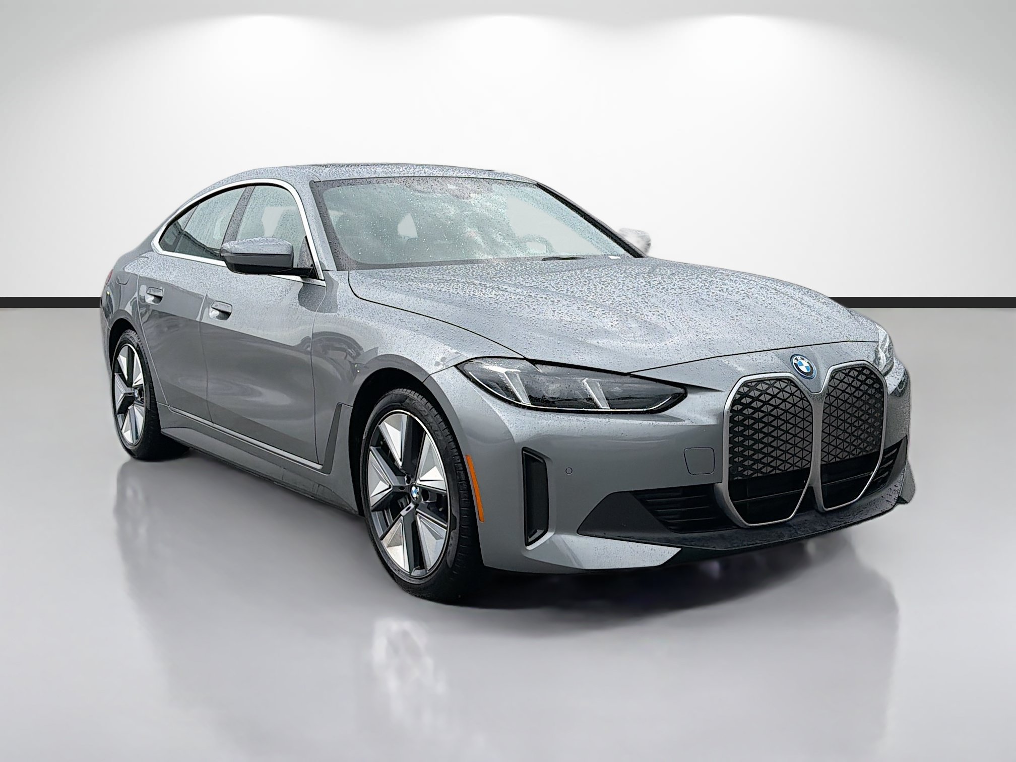 Used 2025 BMW i4 eDrive40 RWD image 1
