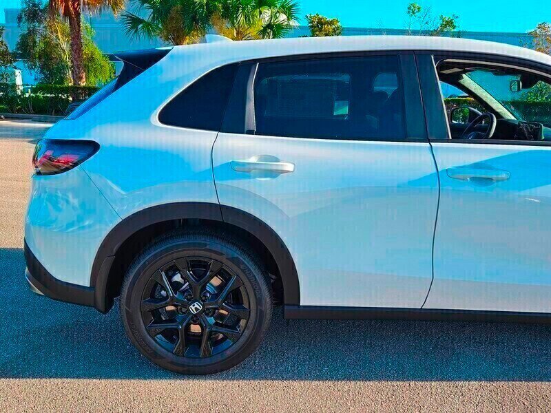 New 2026 Honda HR-V Sport image 4