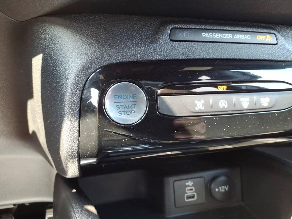 Used 2024 Ford Escape ST-Line w/ Tech Pack #1 AWD/4WD image 25