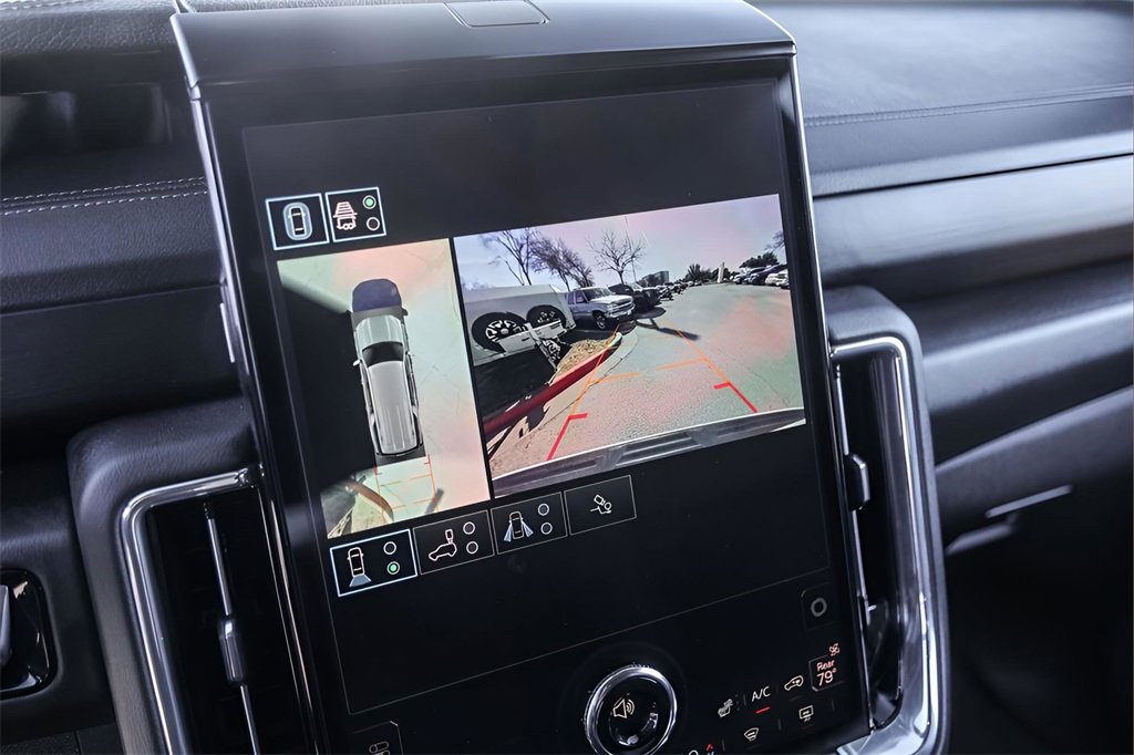 Used 2025 GMC Yukon XL Denali image 17