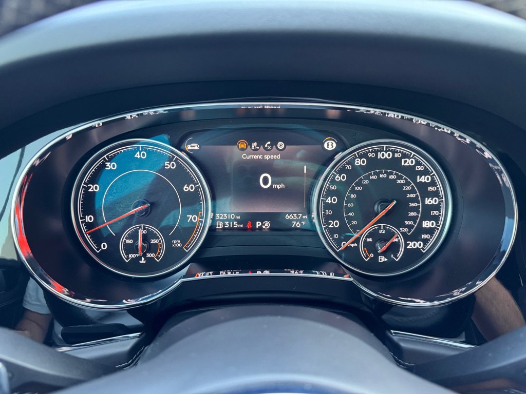 Used 2019 Bentley Bentayga AWD/4WD image 15