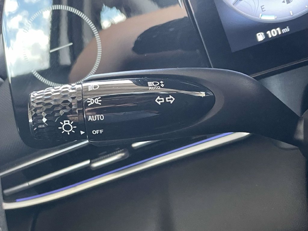 Certified 2025 Hyundai Elantra SEL FWD image 22