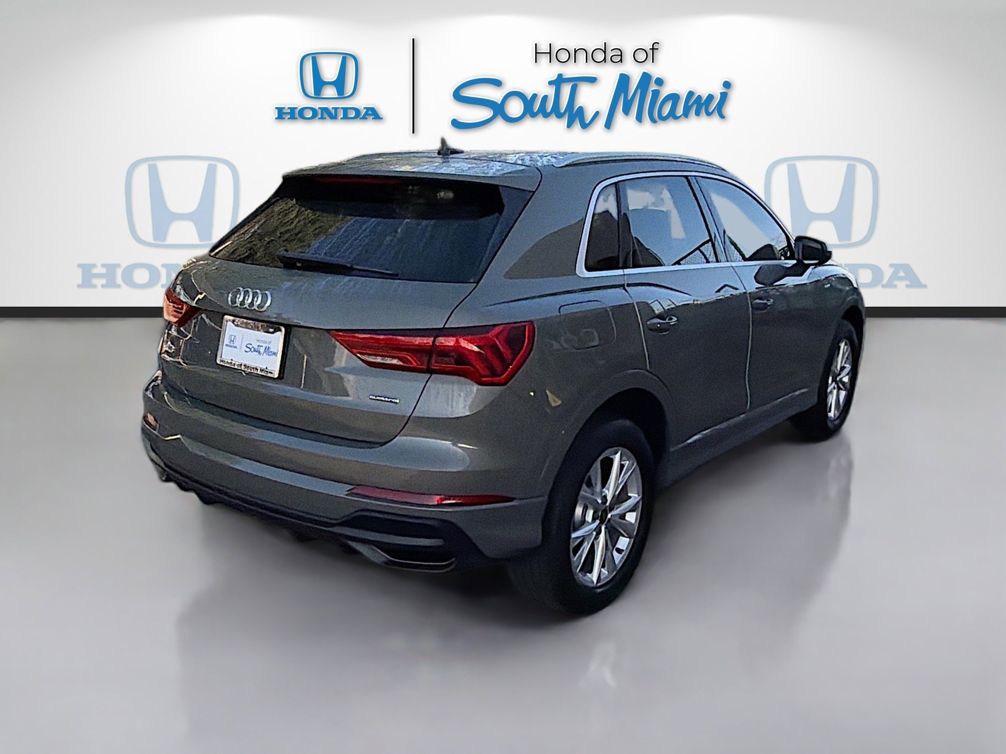 Used 2024 Audi Q3 2.0T Premium image 7