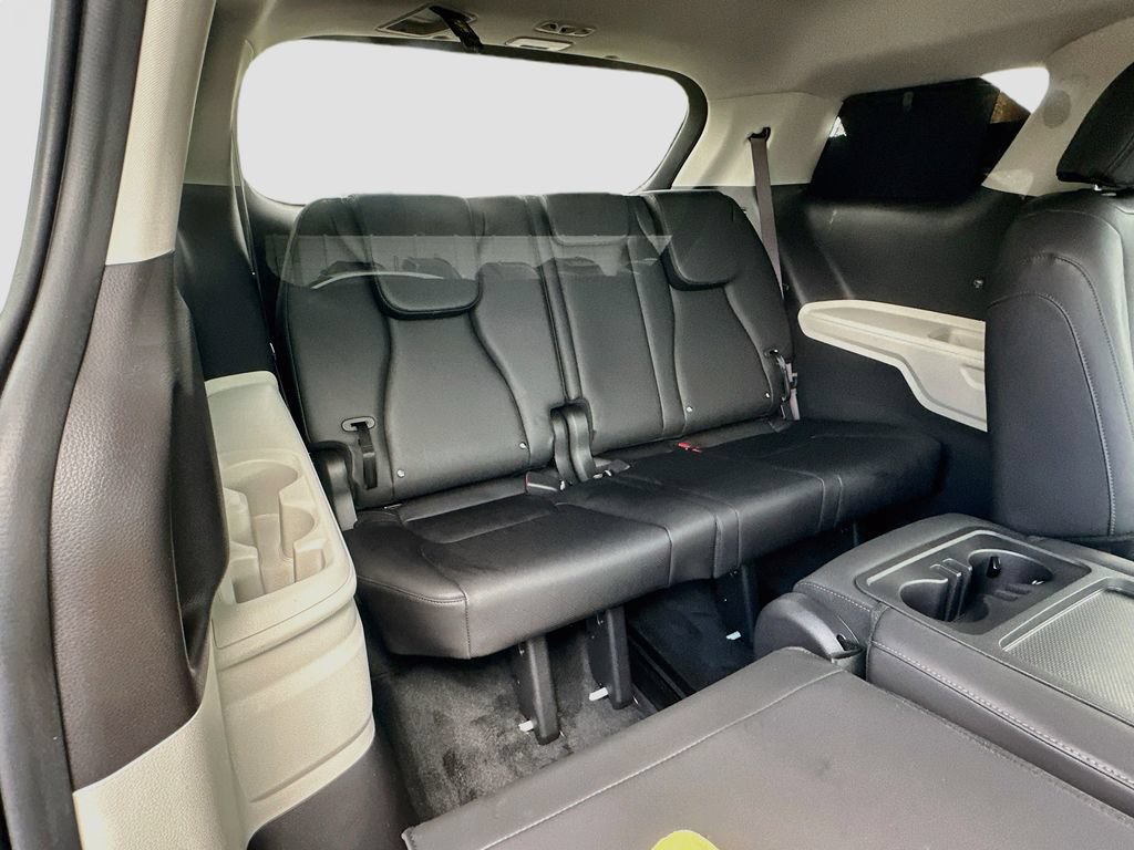 Certified 2024 Kia Carnival EX FWD image 27