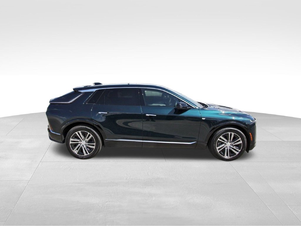 New 2027 Cadillac Lyriq Luxury AWD/4WD image 5