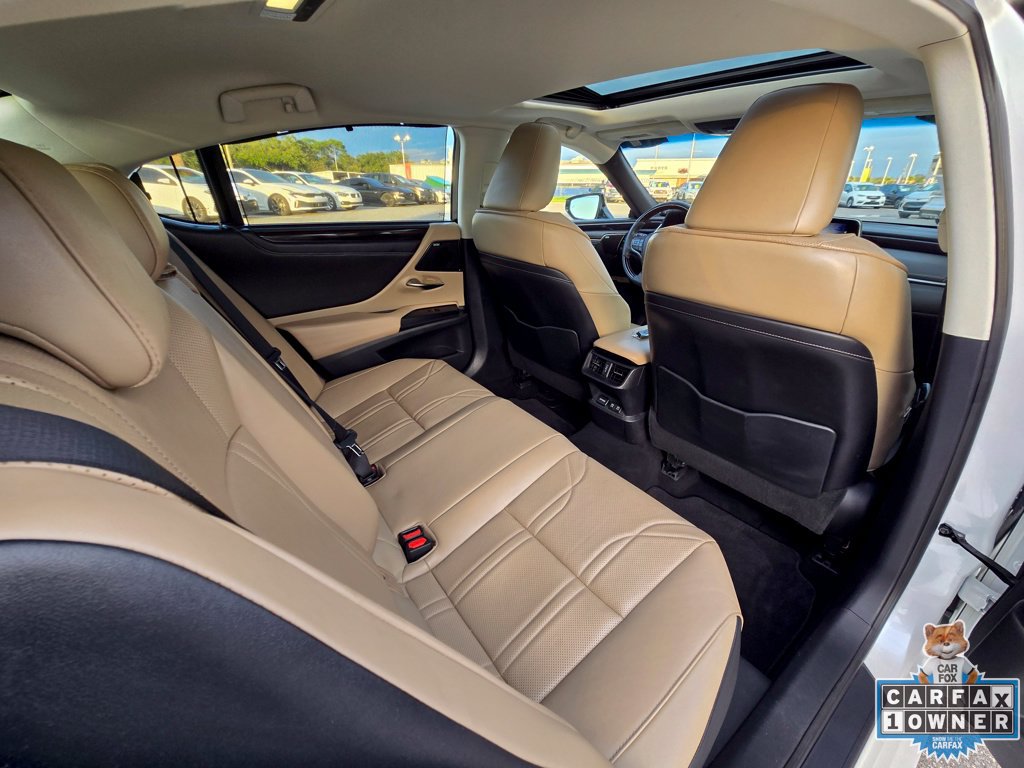 Used 2021 Lexus ES 300h Ultra Luxury w/ Accessory Package FWD image 62
