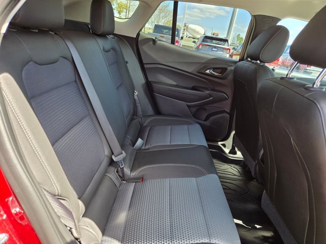 Used 2025 Chevrolet Trax LT w/ Driver Confidence Package image 18