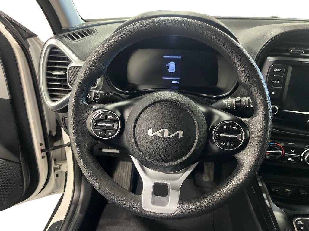 Used 2023 Kia Soul LX FWD image 14