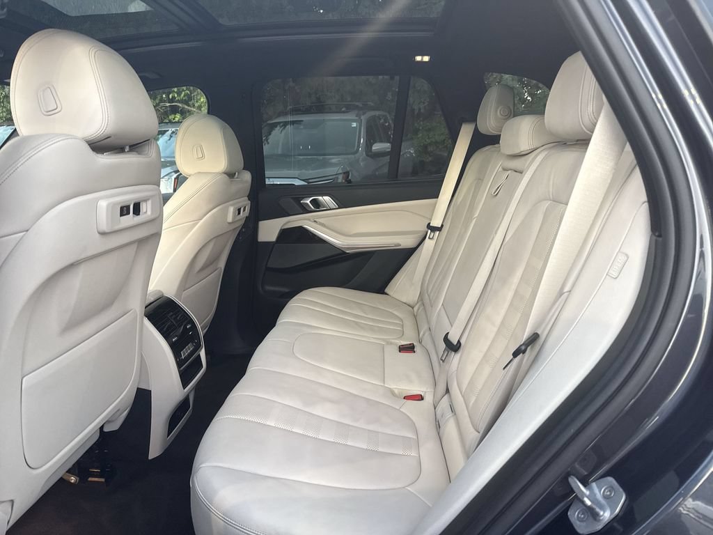 Used 2020 BMW X5 xDrive40i w/ Executive Package AWD/4WD image 25
