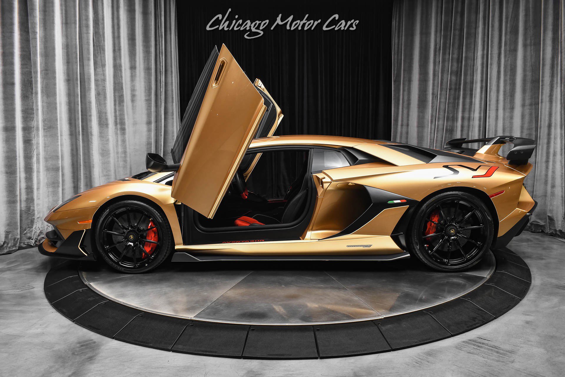 Used 2019 Lamborghini Aventador SVJ AWD/4WD image 34