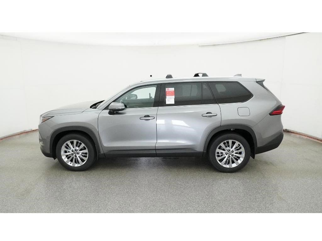 New 2026 Toyota Grand Highlander Platinum image 3