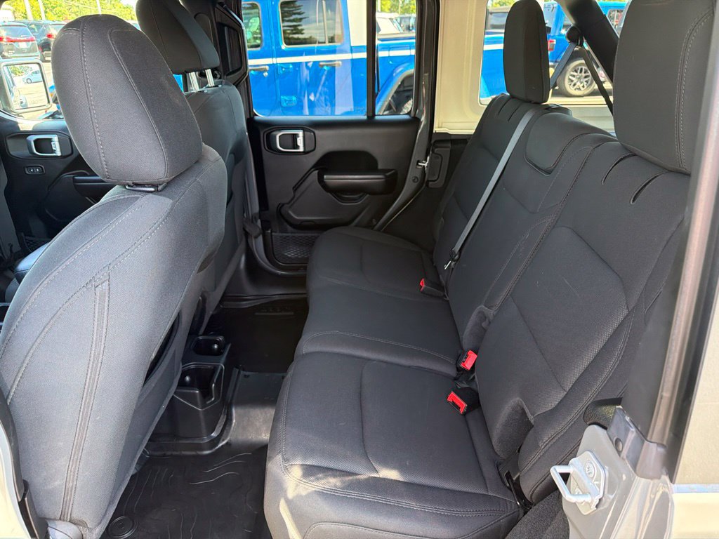 Used 2020 Jeep Wrangler Unlimited Sport AWD/4WD image 31