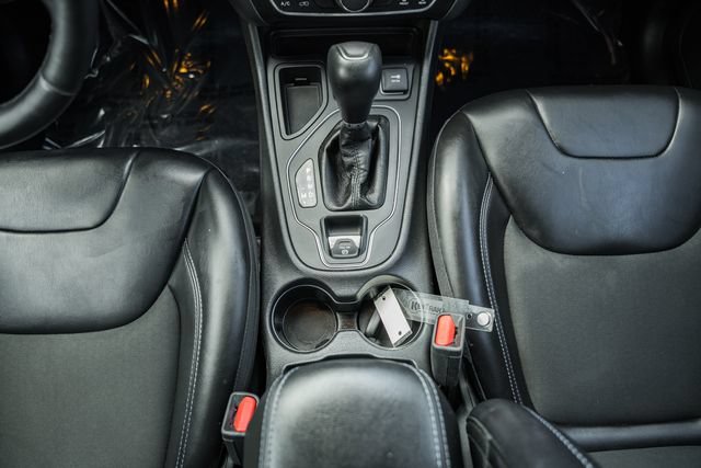 Used 2019 Jeep Cherokee Latitude Plus FWD image 24