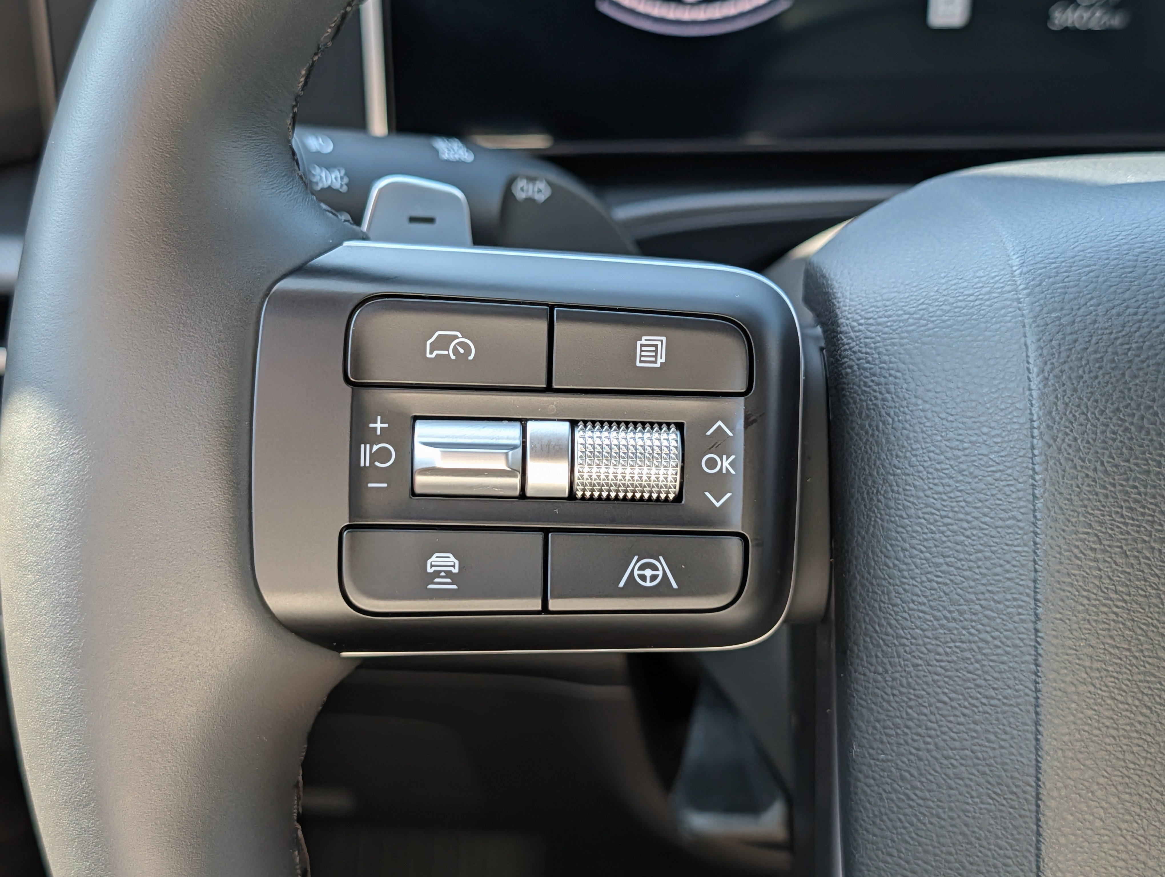 Certified 2026 Hyundai Santa Fe SE AWD/4WD image 30