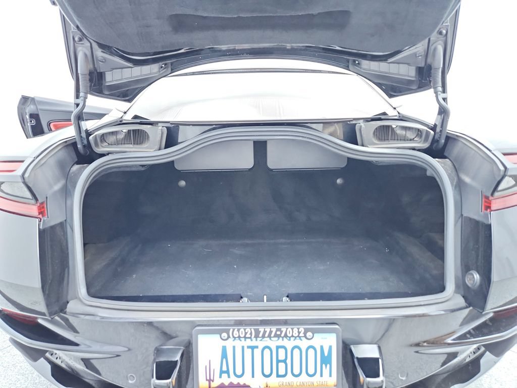 Used 2018 Aston Martin DB11 Coupe RWD image 37