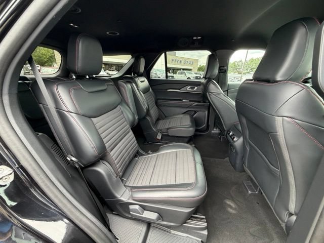 Certified 2025 Ford Explorer ST-Line AWD/4WD image 24